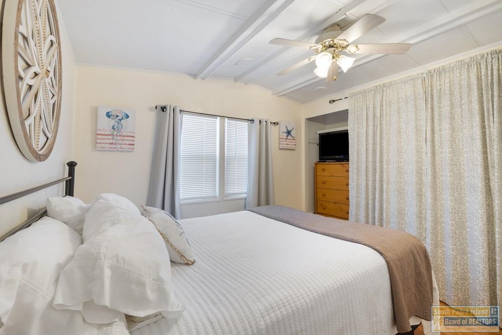 677 E Clam Circle