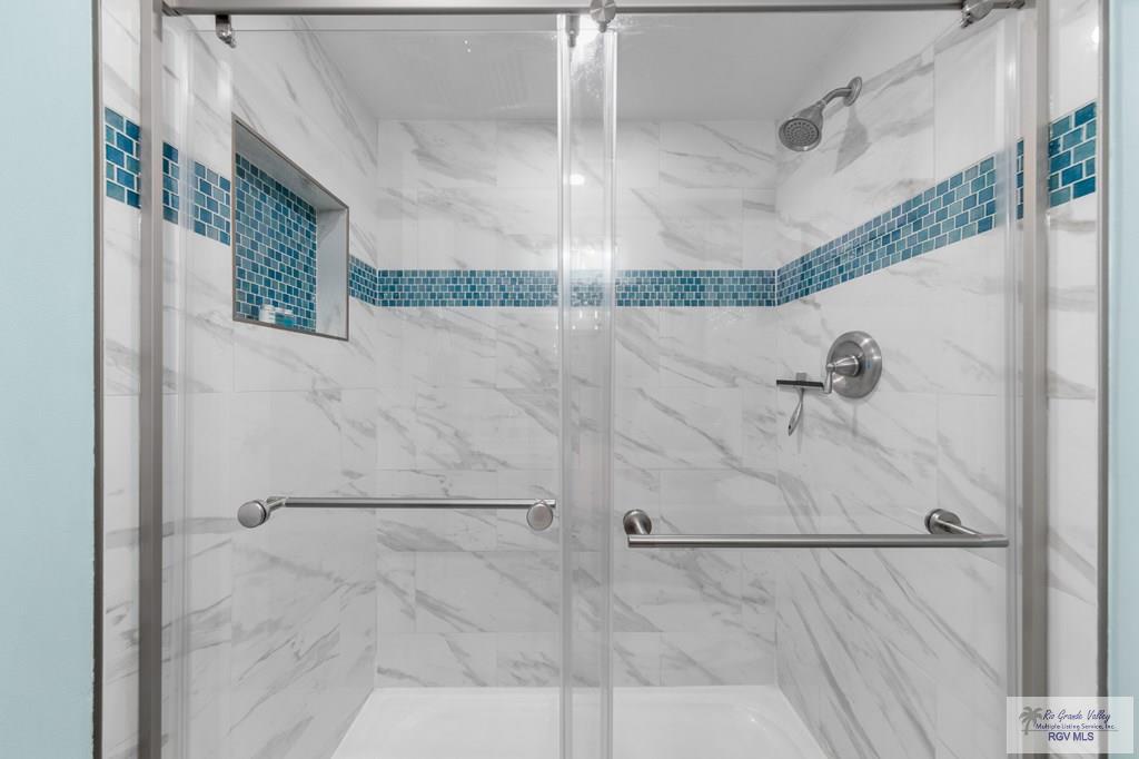 111 E MORNINGSIDE DR. 209