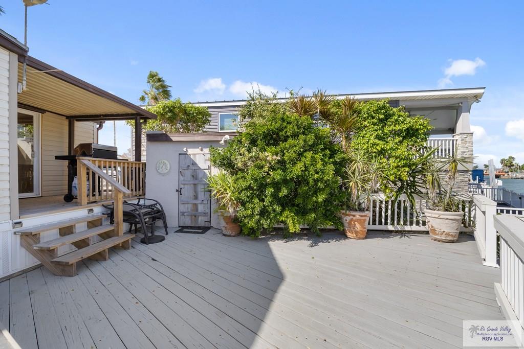 677 E CLAM CIR. 677