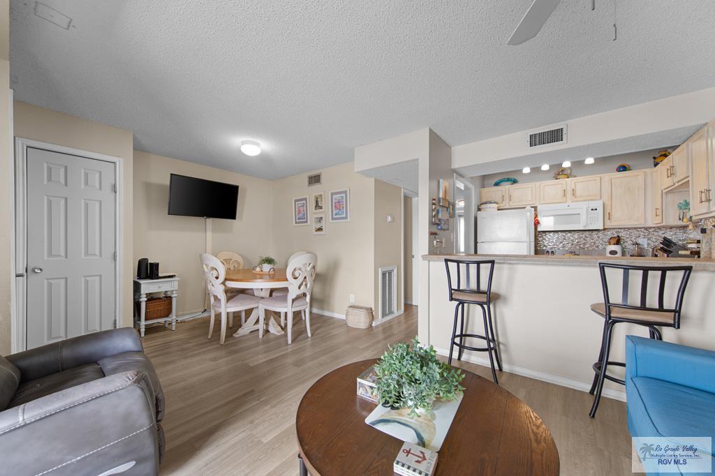 401 Island Ave.