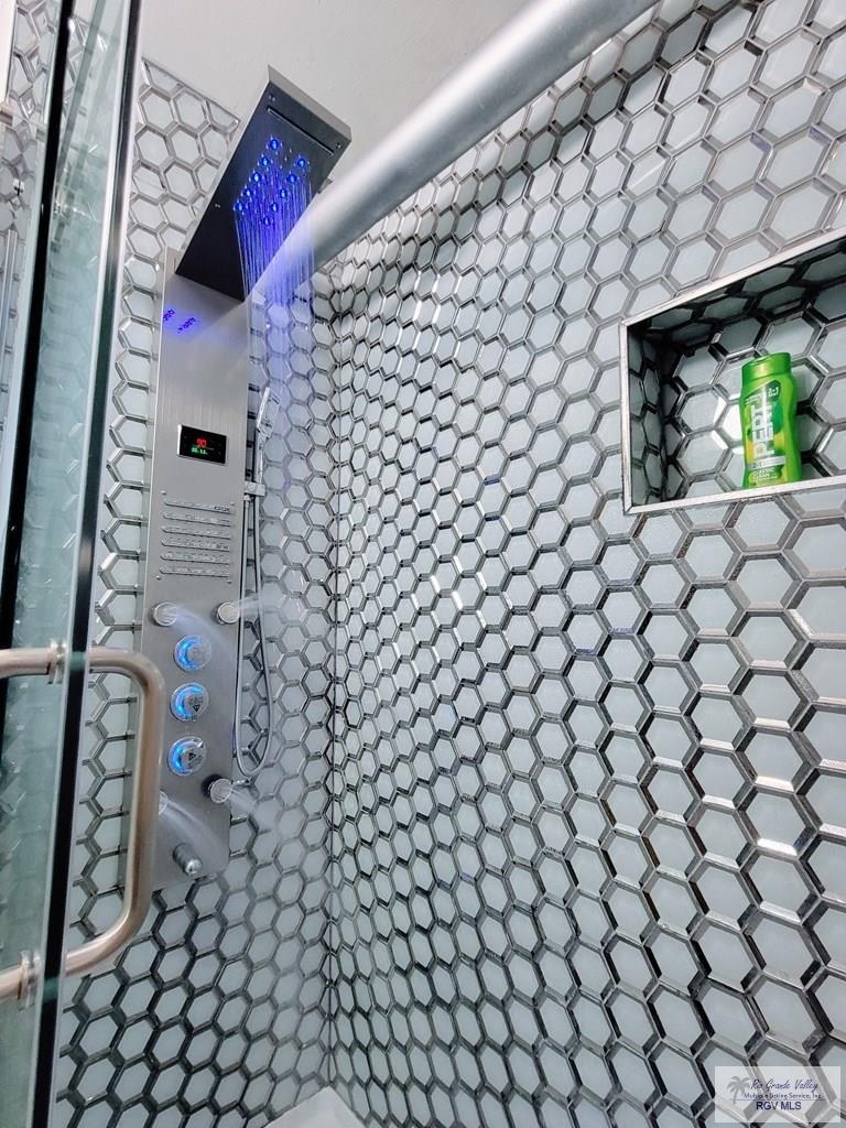 107 E Georgia Ruth Dr.