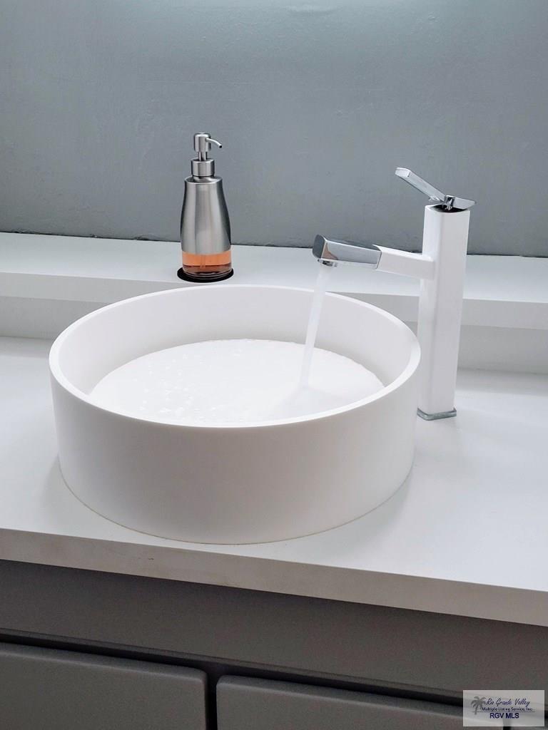 107 E Georgia Ruth Dr.