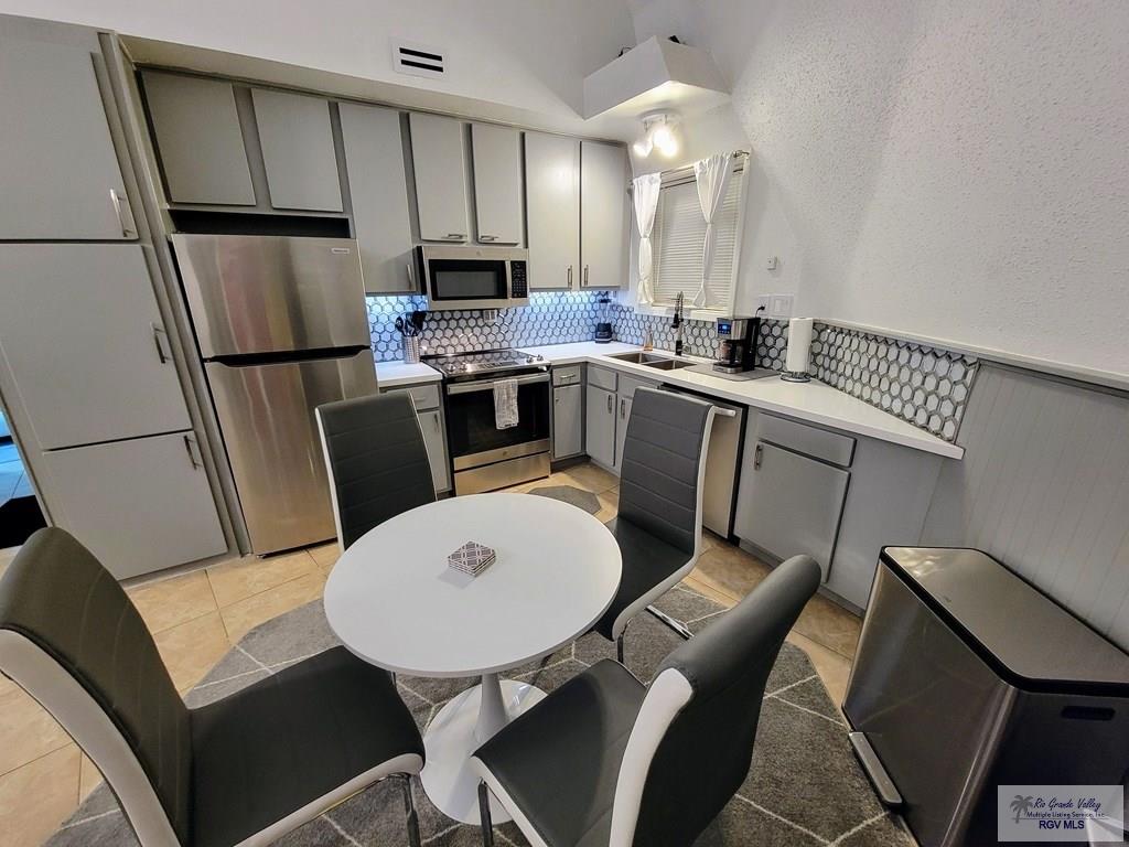 107 E Georgia Ruth Dr.