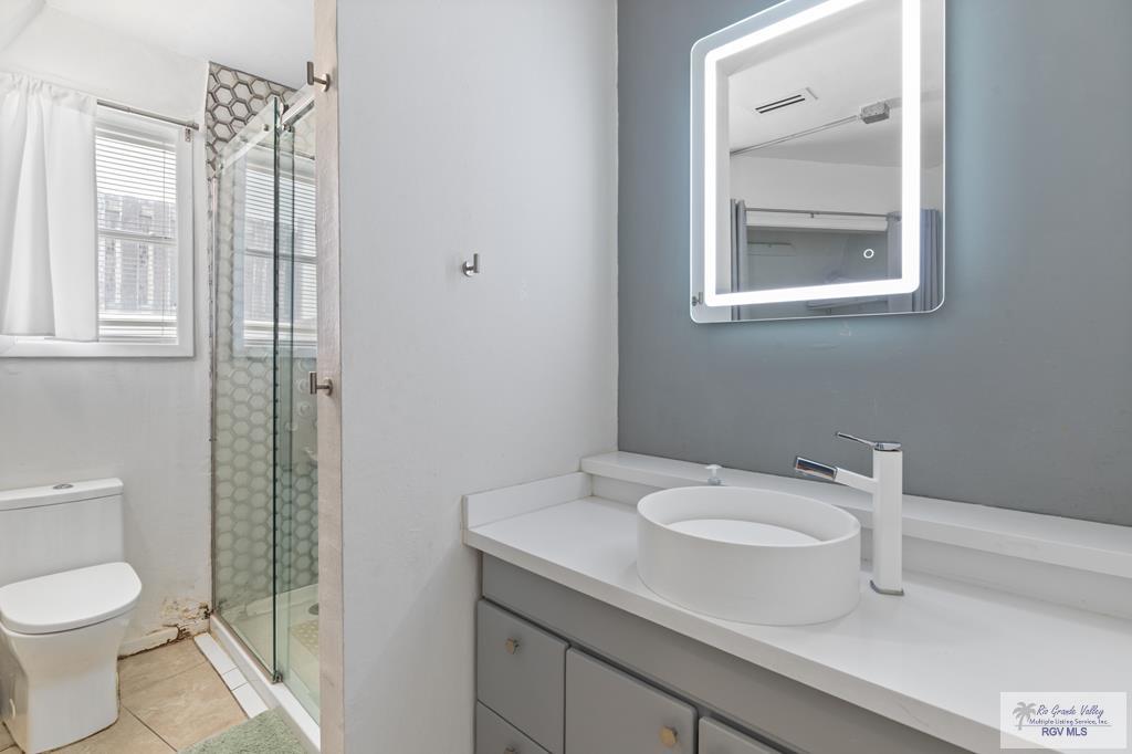 107 E Georgia Ruth Dr.