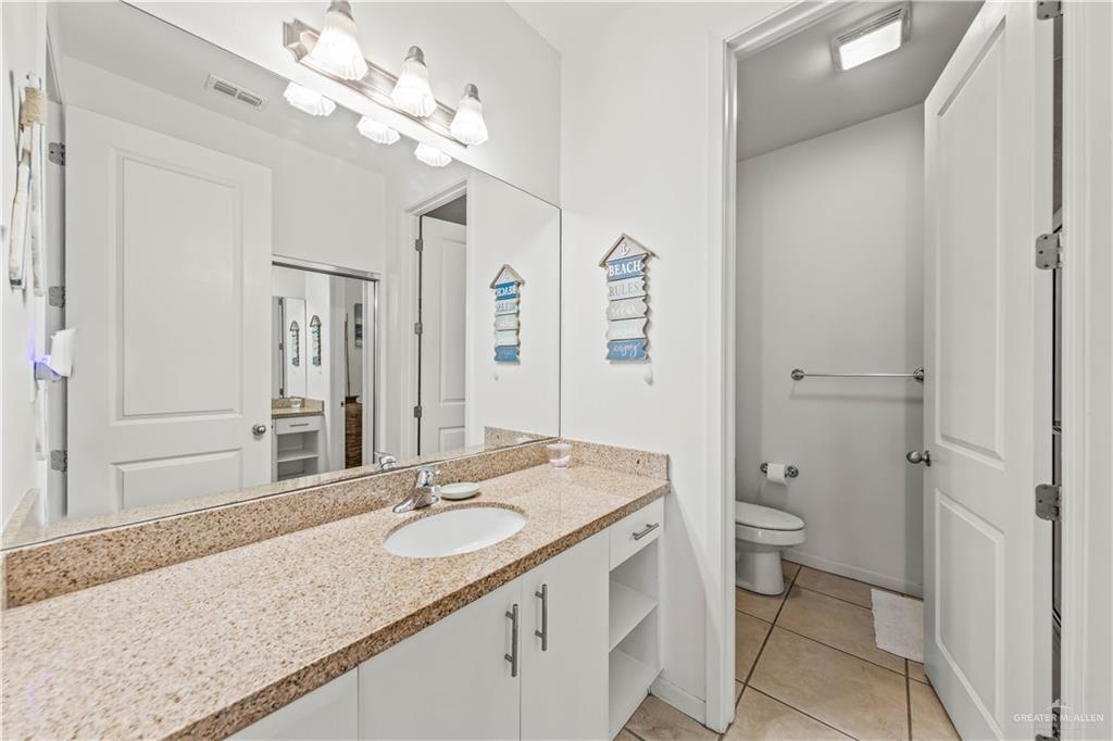 5909 N Padre Boulevard # 105