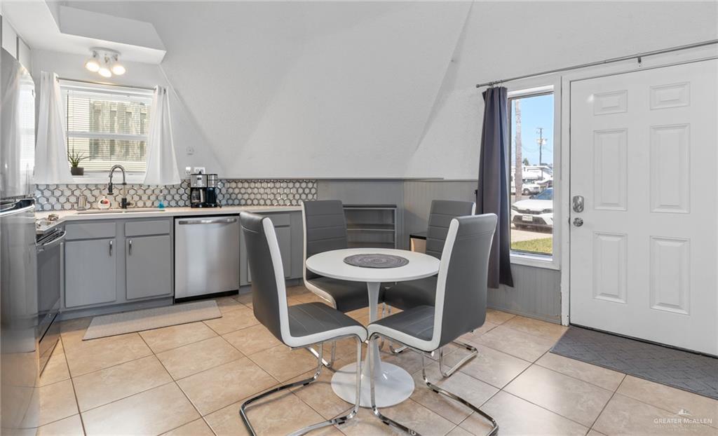 107 E Georgia Ruth Drive