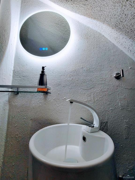 107 E Georgia Ruth Drive