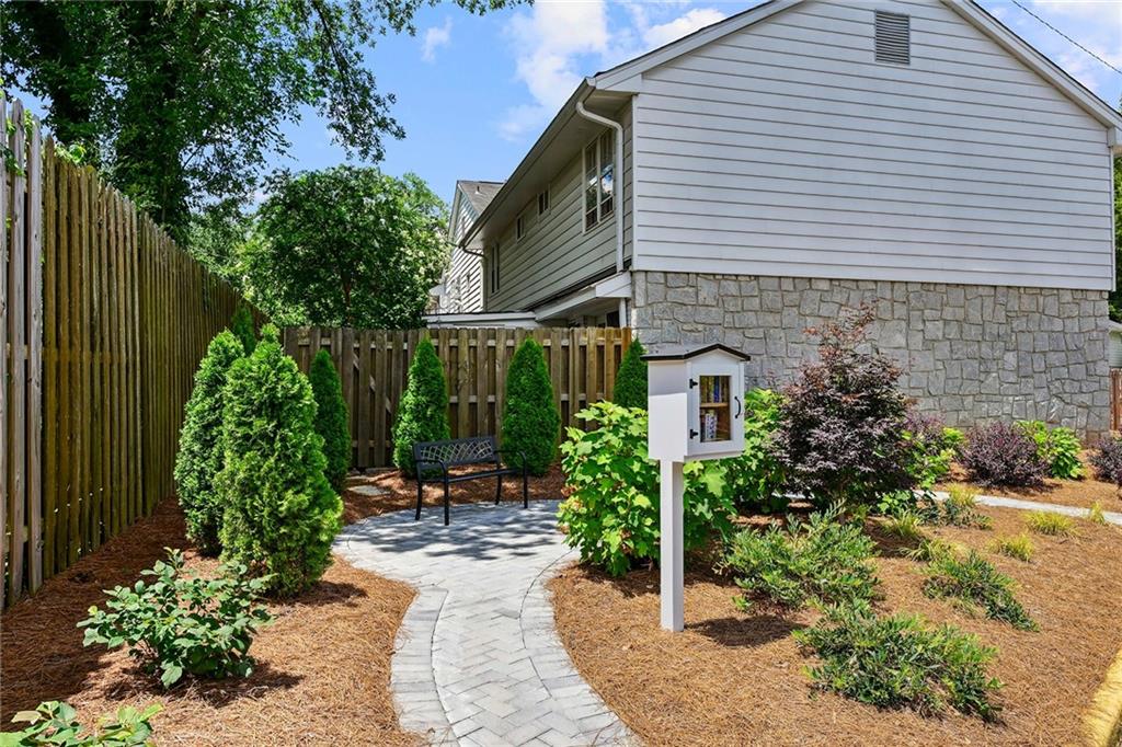 136 Peachtree Memorial Drive NW Unit GA6