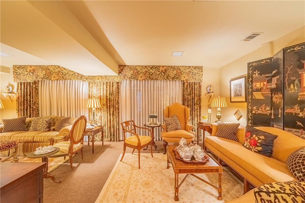 50 Willow Glen NE Unit 50