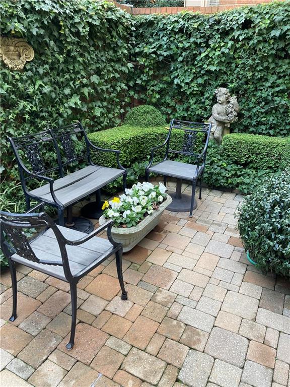 50 Willow Glen NE Unit 50