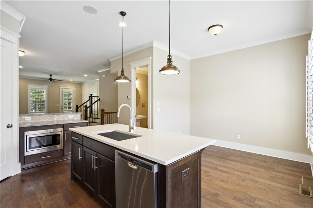 2424 Gatebury Circle