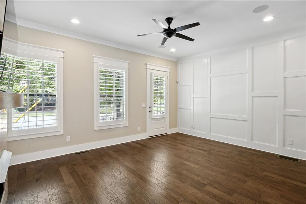 2424 Gatebury Circle