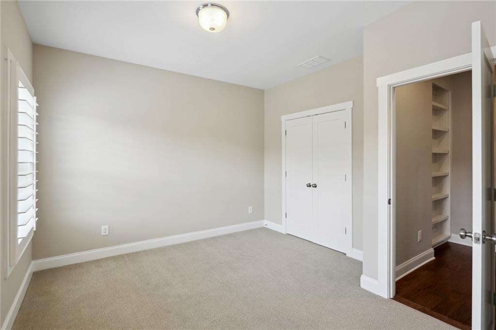 2424 Gatebury Circle