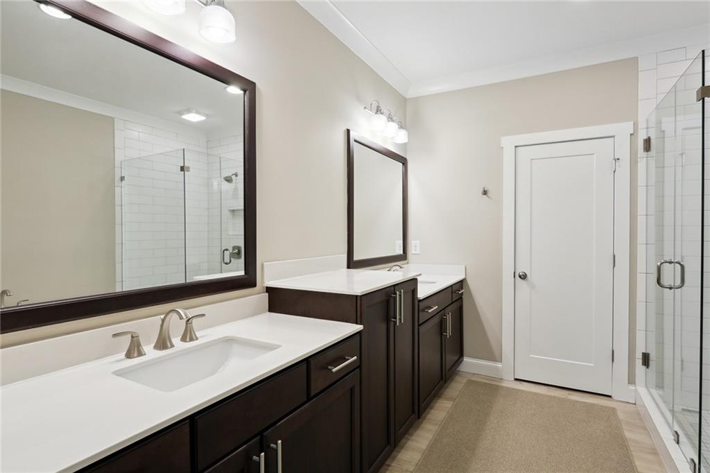 2424 Gatebury Circle