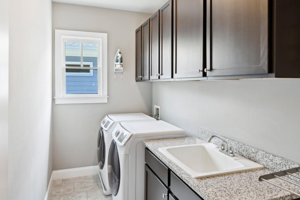 1111 Wright Avenue NE