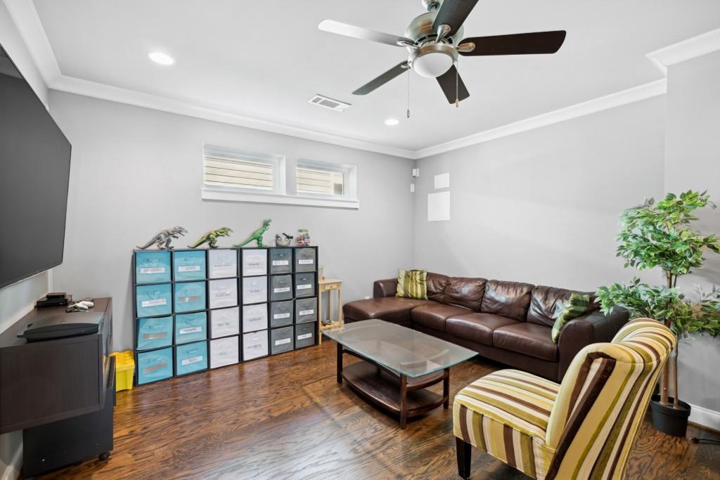 1111 Wright Avenue NE