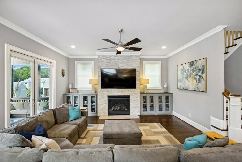 1111 Wright Avenue NE