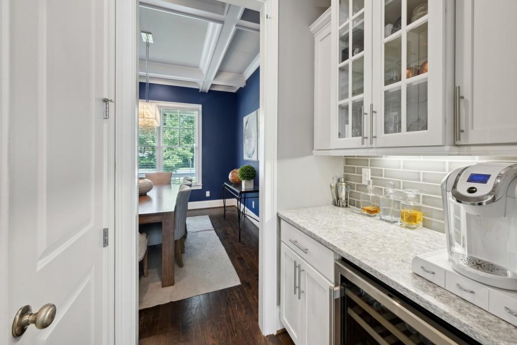 1111 Wright Avenue NE