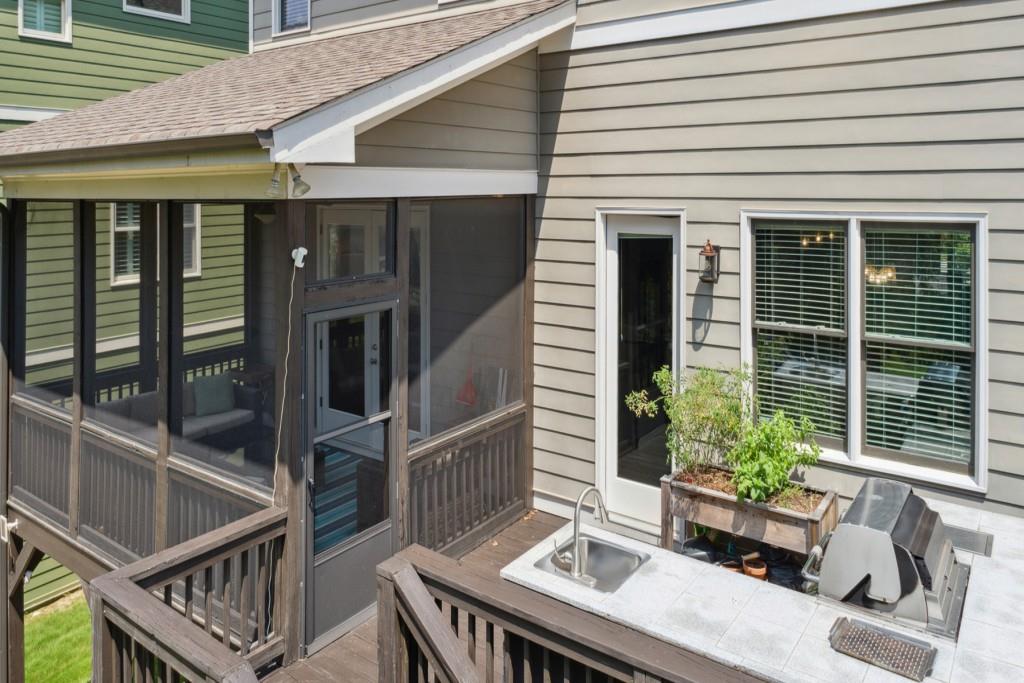 1111 Wright Avenue NE