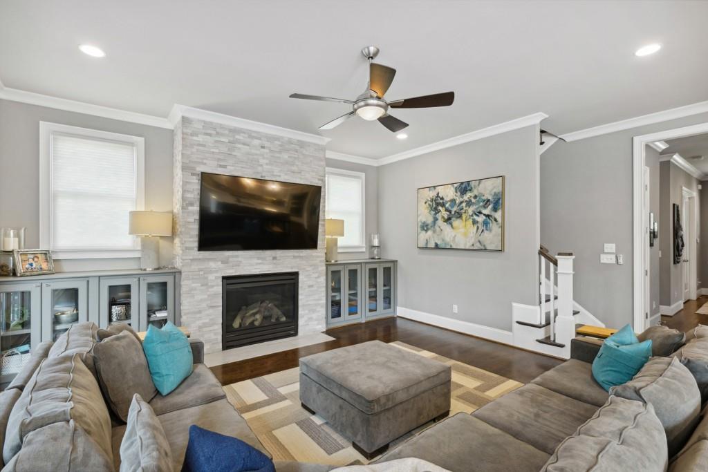 1111 Wright Avenue NE