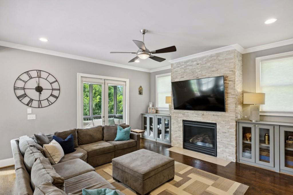 1111 Wright Avenue NE