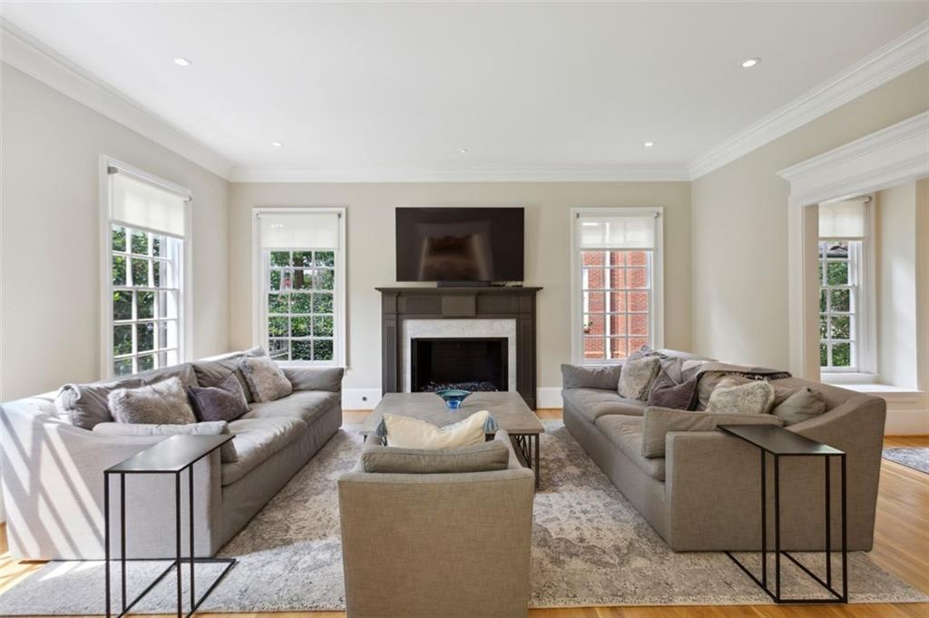 1152 Brookgate Way NE