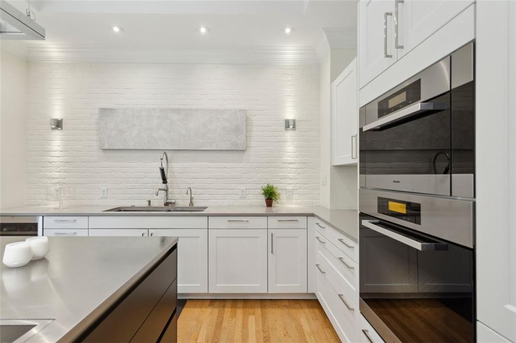 1152 Brookgate Way NE