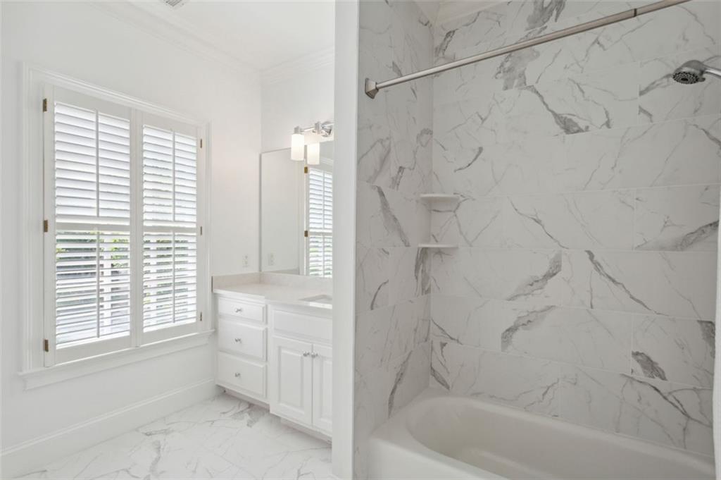 1152 Brookgate Way NE