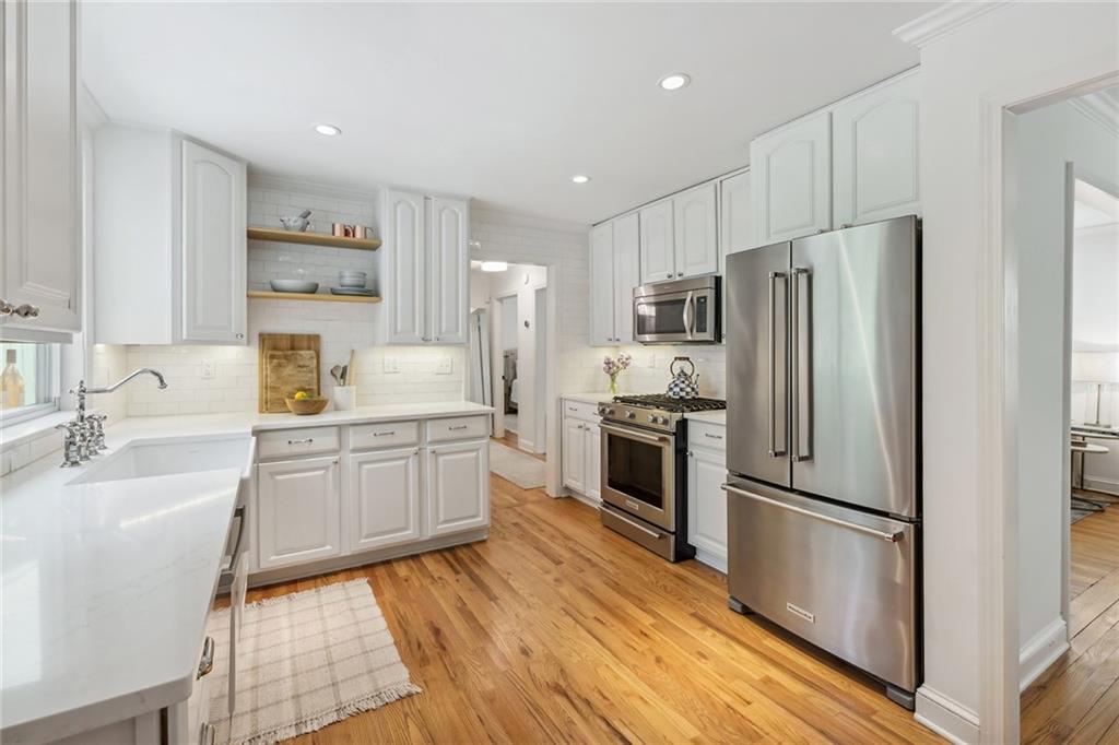 2751 N Thompson Road NE