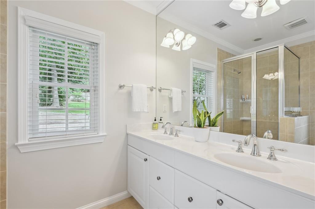 2751 N Thompson Road NE