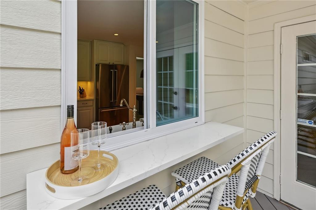 2751 N Thompson Road NE