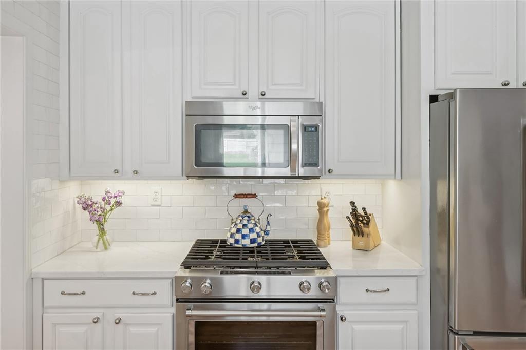 2751 N Thompson Road NE