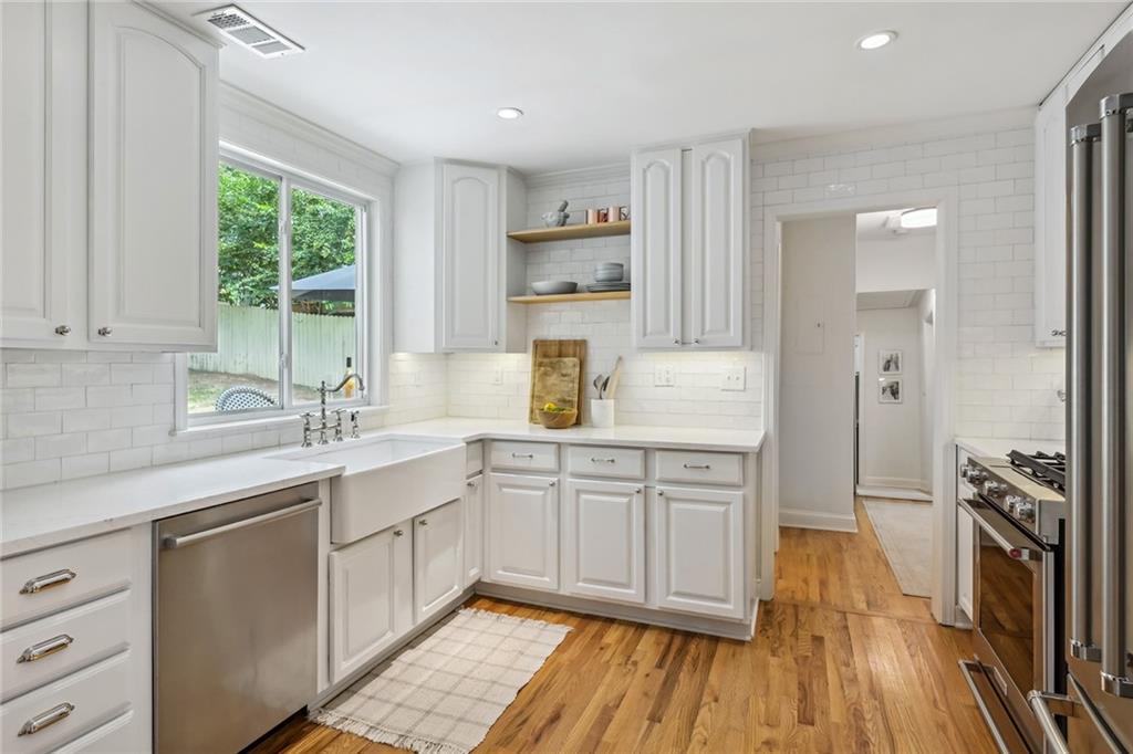 2751 N Thompson Road NE