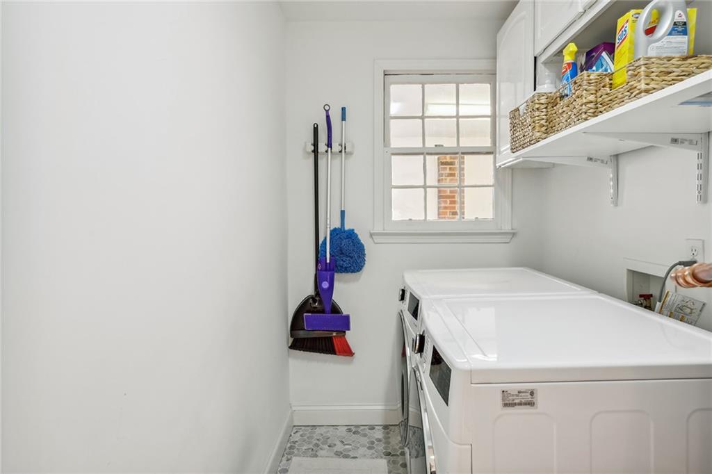 2751 N Thompson Road NE