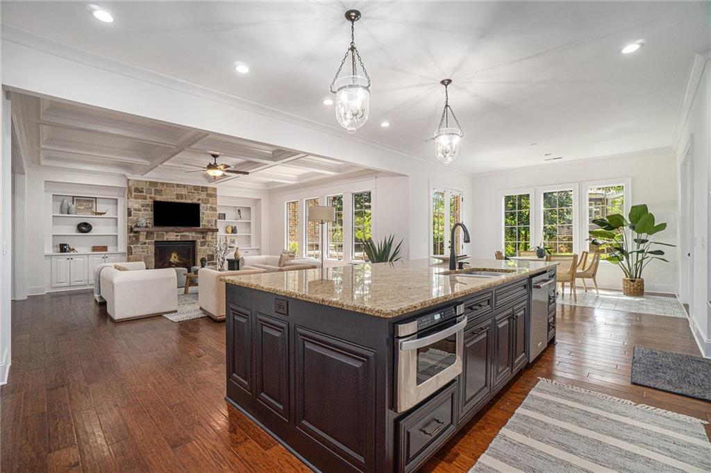 1575 Windsor Parkway NE