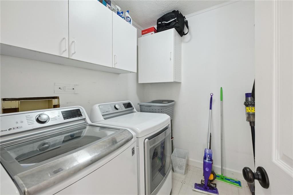 1561 Steele Drive NW