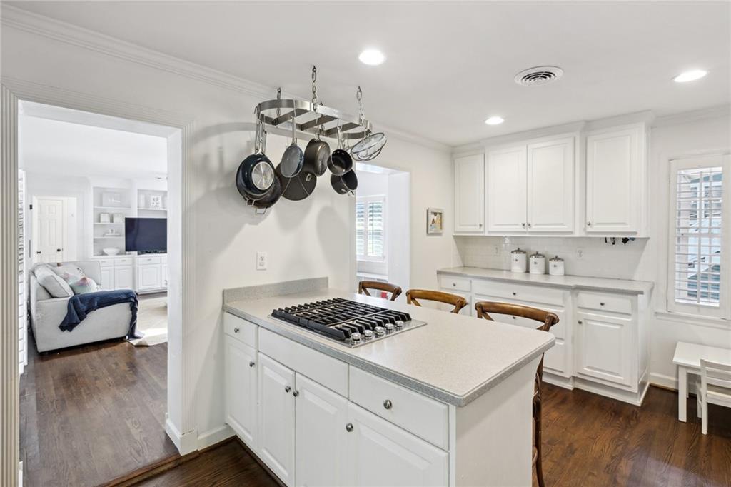 1561 Steele Drive NW