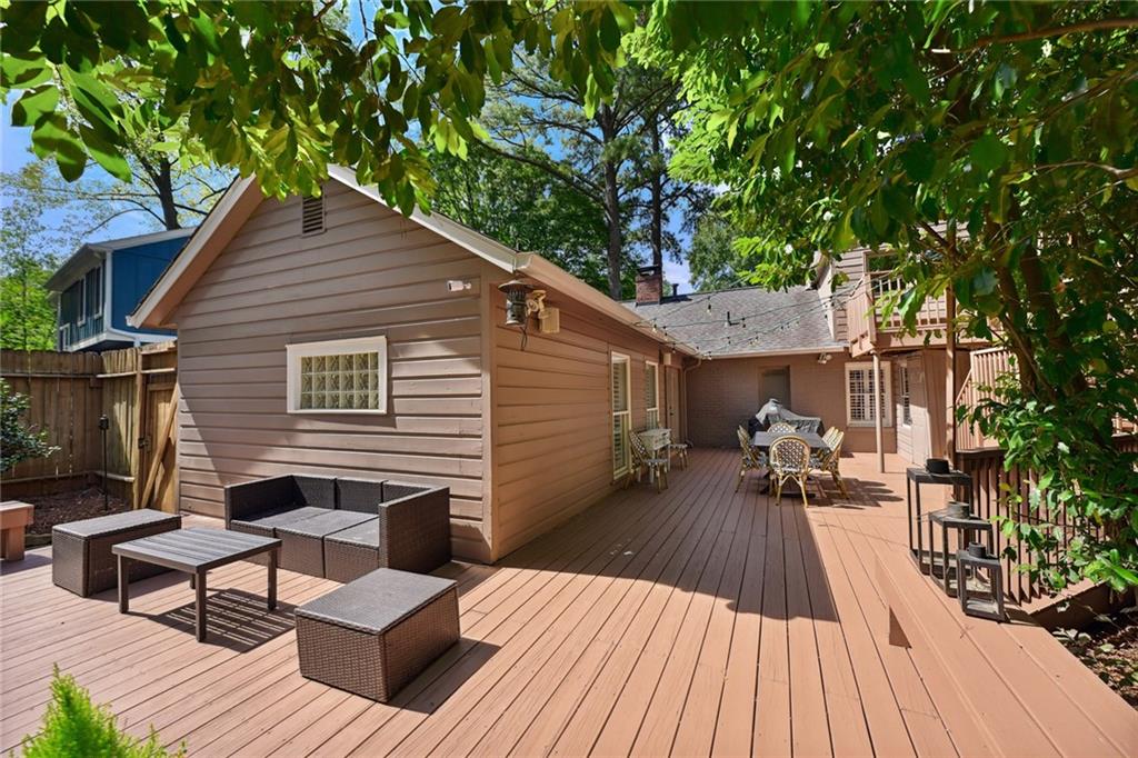 1561 Steele Drive NW