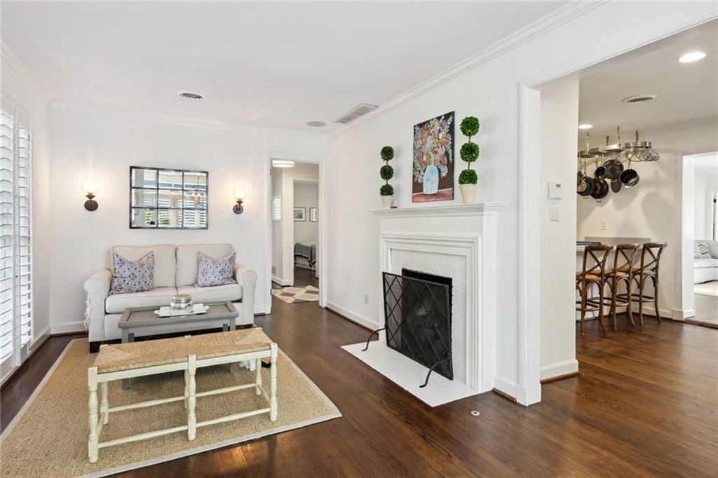 1561 Steele Drive NW