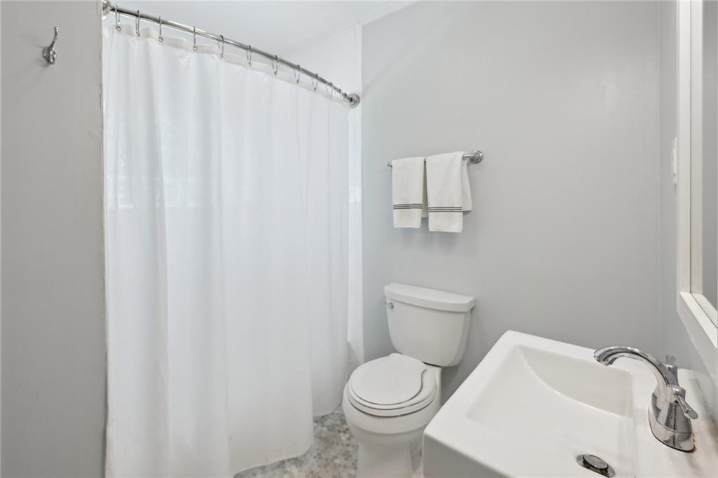 1561 Steele Drive NW