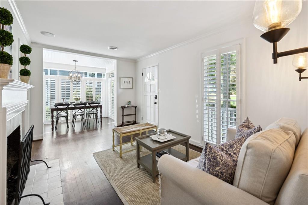 1561 Steele Drive NW