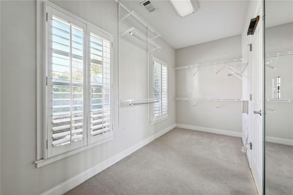 613 Darlington Commons Court NE