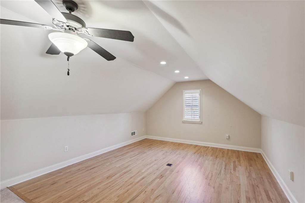 613 Darlington Commons Court NE