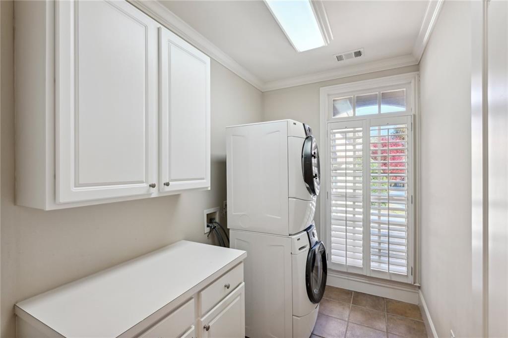 613 Darlington Commons Court NE