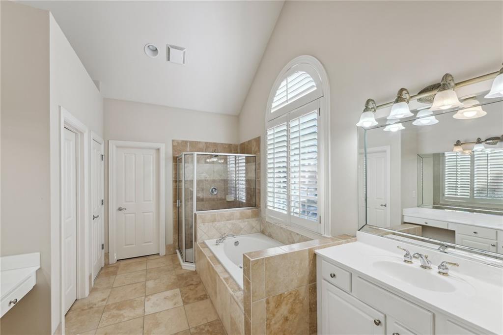 613 Darlington Commons Court NE