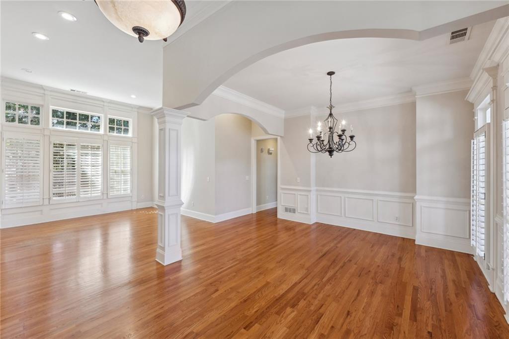 613 Darlington Commons Court NE