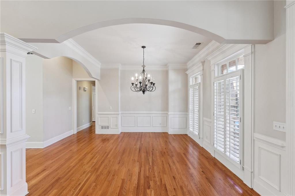 613 Darlington Commons Court NE