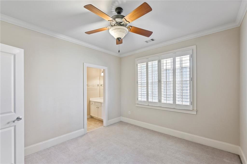 613 Darlington Commons Court NE