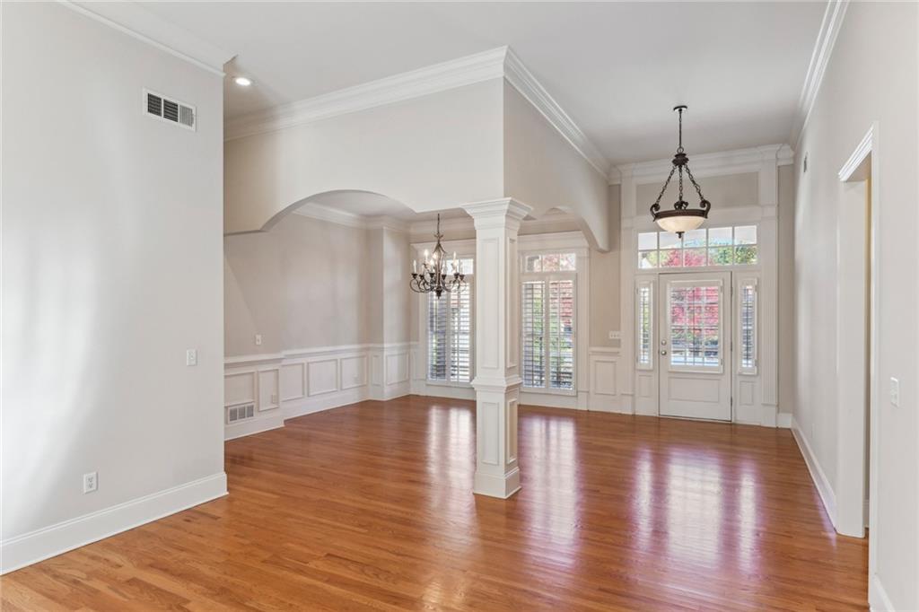 613 Darlington Commons Court NE