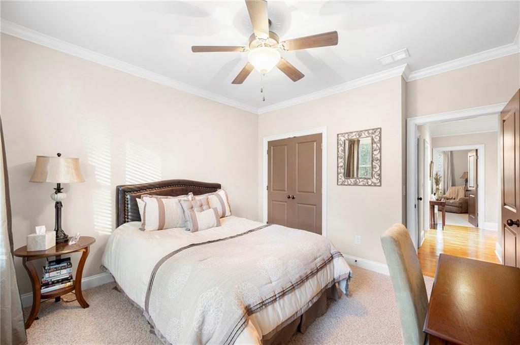 1656 Fearn Circle NE